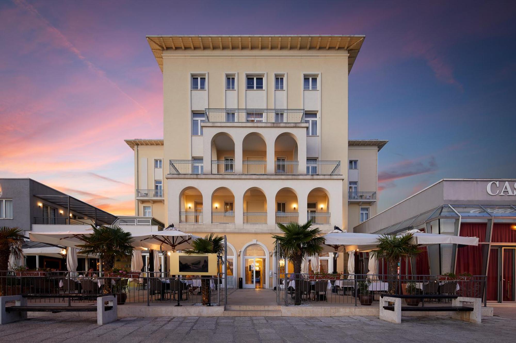 Bo Hotel Palazzo Porec Exterior photo