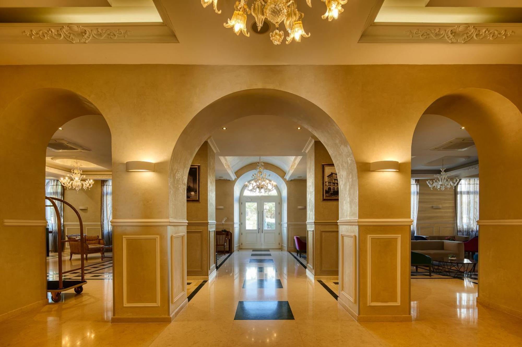 Bo Hotel Palazzo Porec Exterior photo