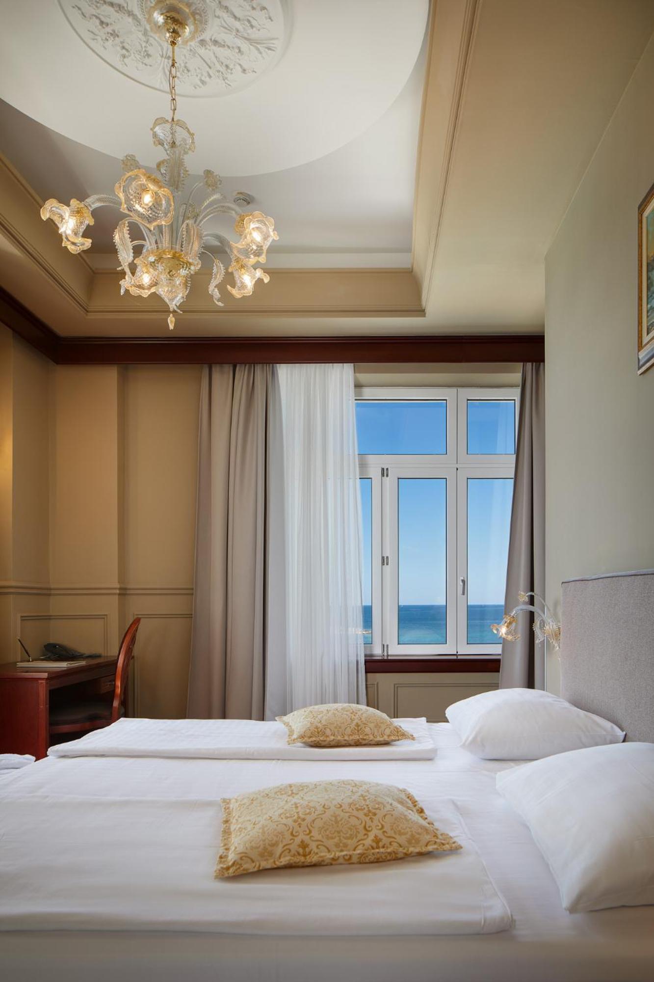 Bo Hotel Palazzo Porec Exterior photo