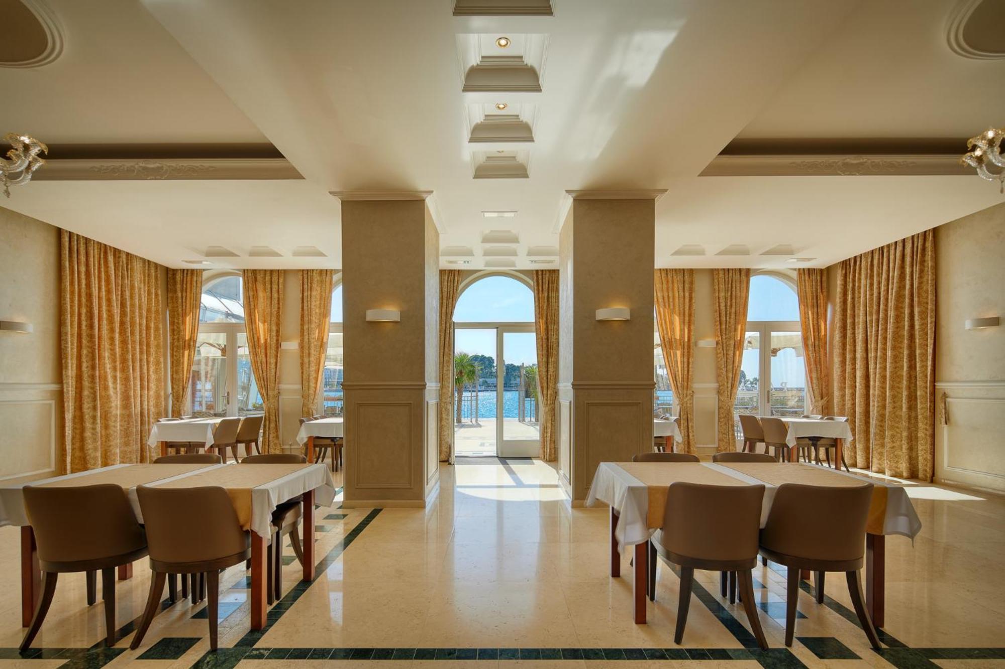 Bo Hotel Palazzo Porec Exterior photo