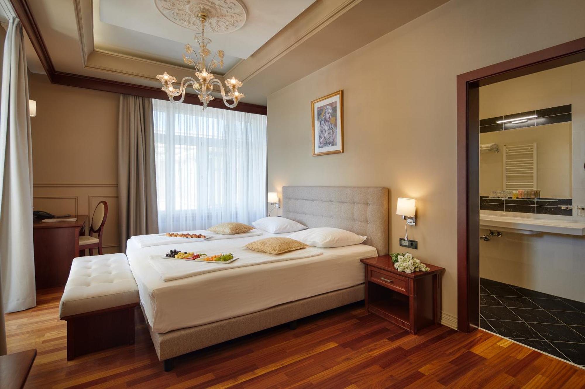 Bo Hotel Palazzo Porec Exterior photo