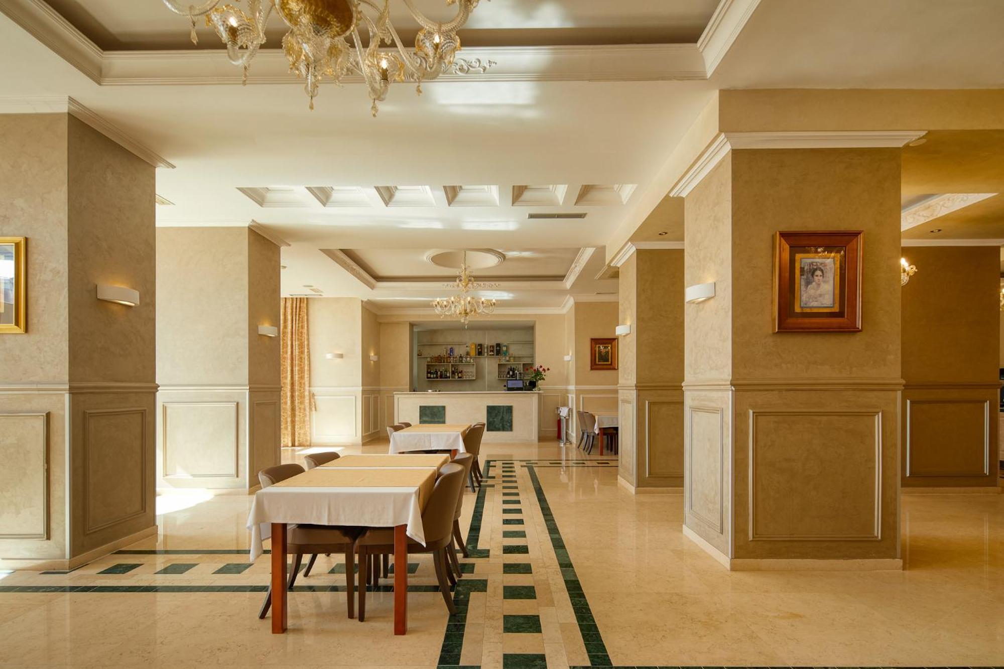 Bo Hotel Palazzo Porec Exterior photo